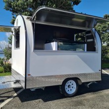 Round food trailer